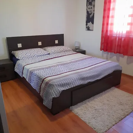 Apartment Loren *